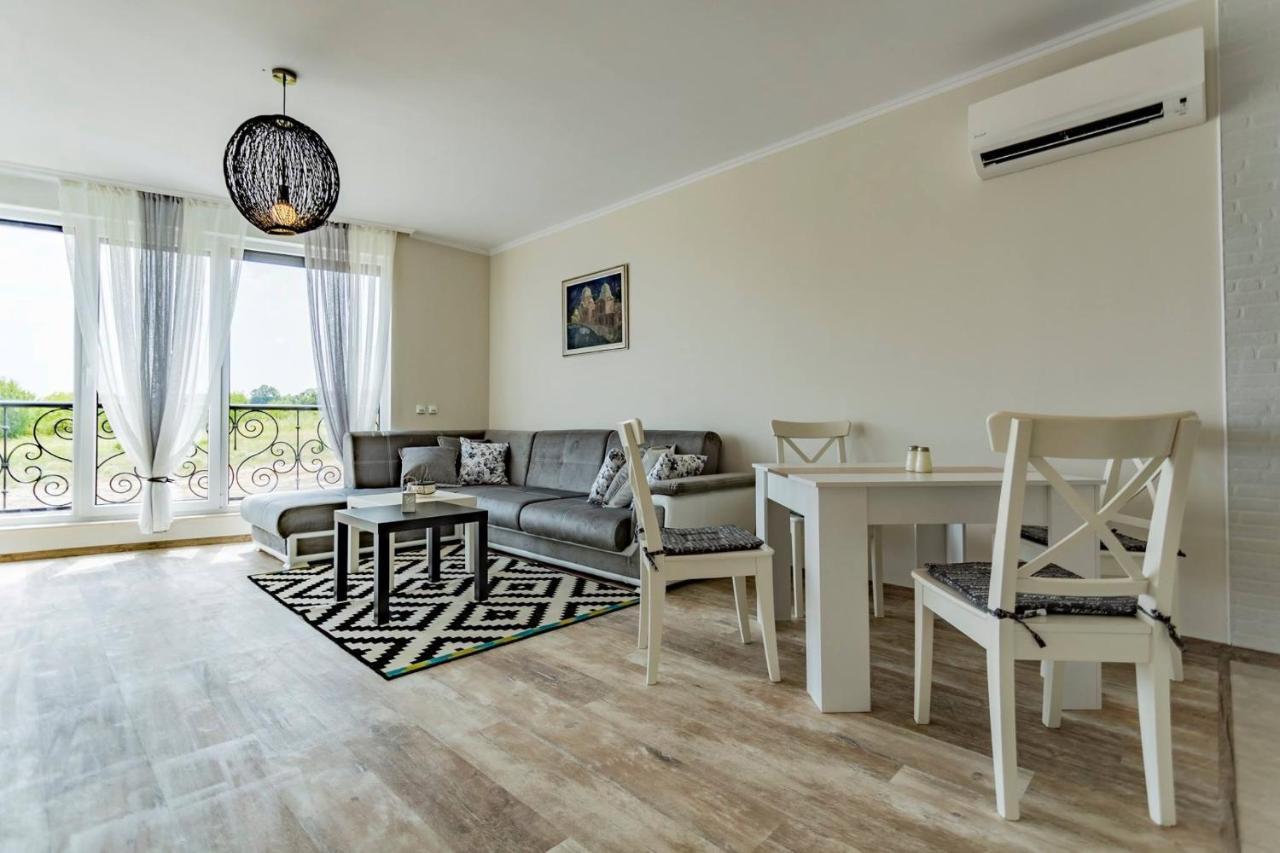 Apartments In Complex Sunny Island Deluxe تشيرنوموريتس المظهر الخارجي الصورة