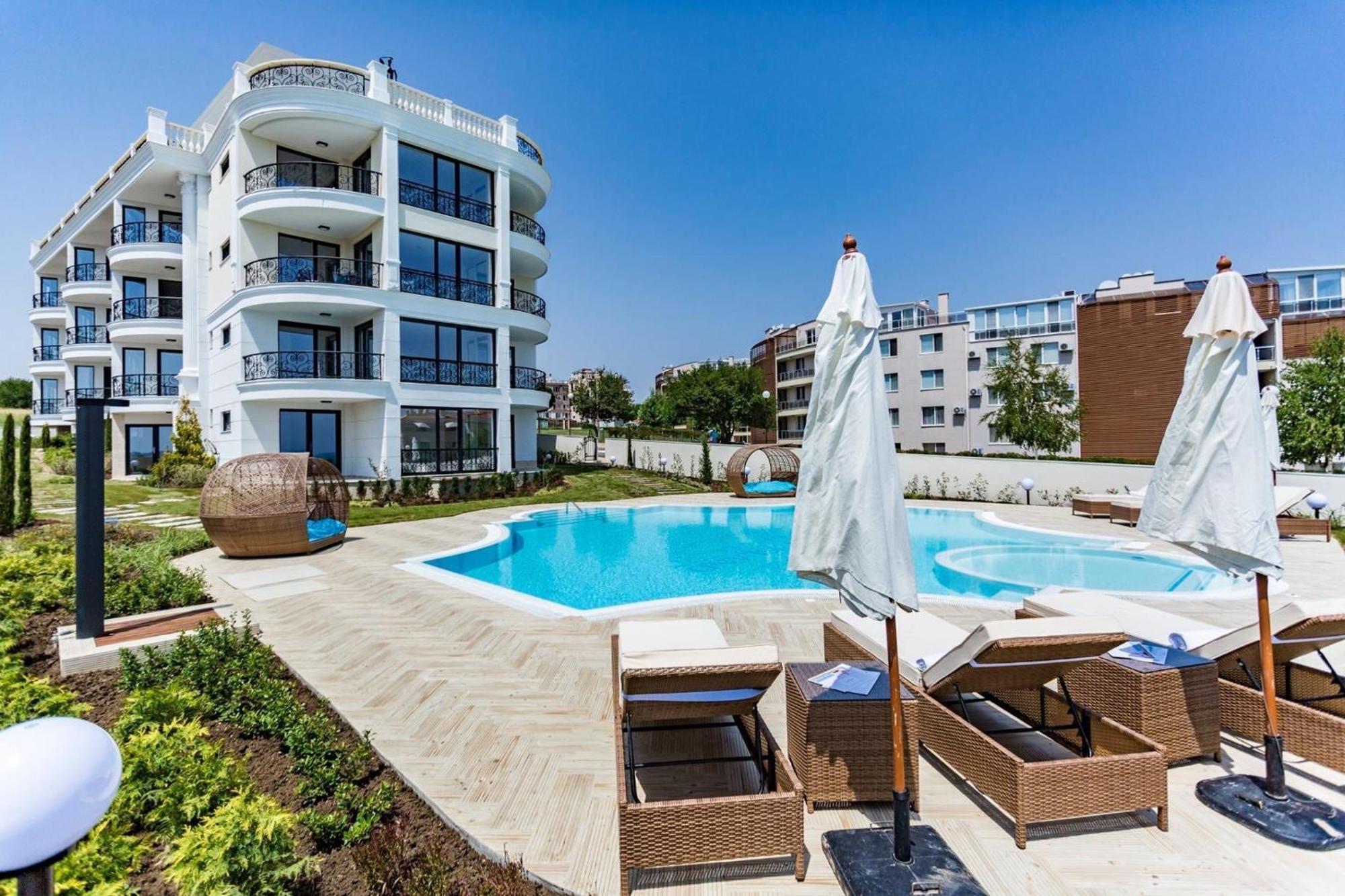 Apartments In Complex Sunny Island Deluxe تشيرنوموريتس المظهر الخارجي الصورة