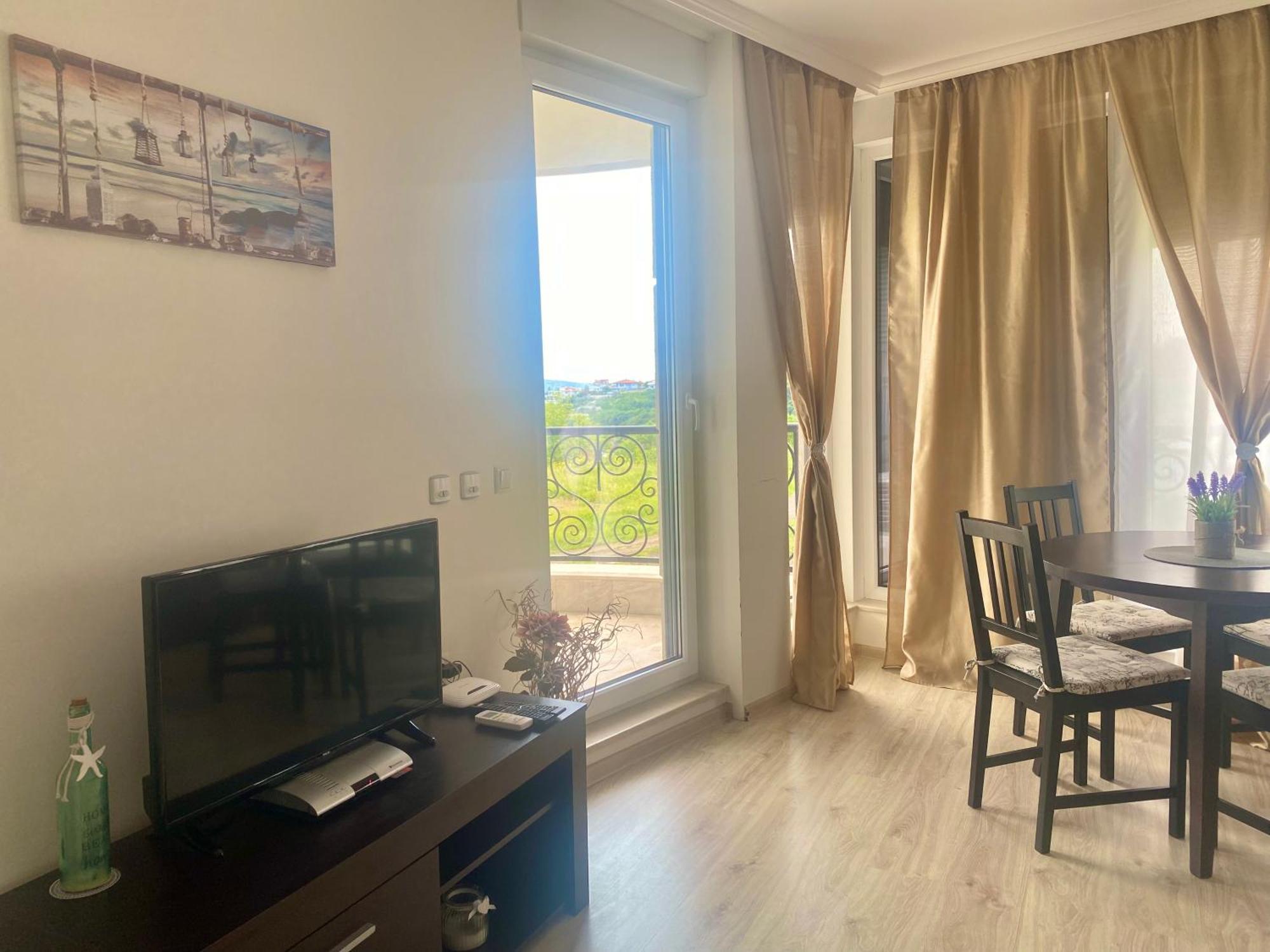 Apartments In Complex Sunny Island Deluxe تشيرنوموريتس المظهر الخارجي الصورة
