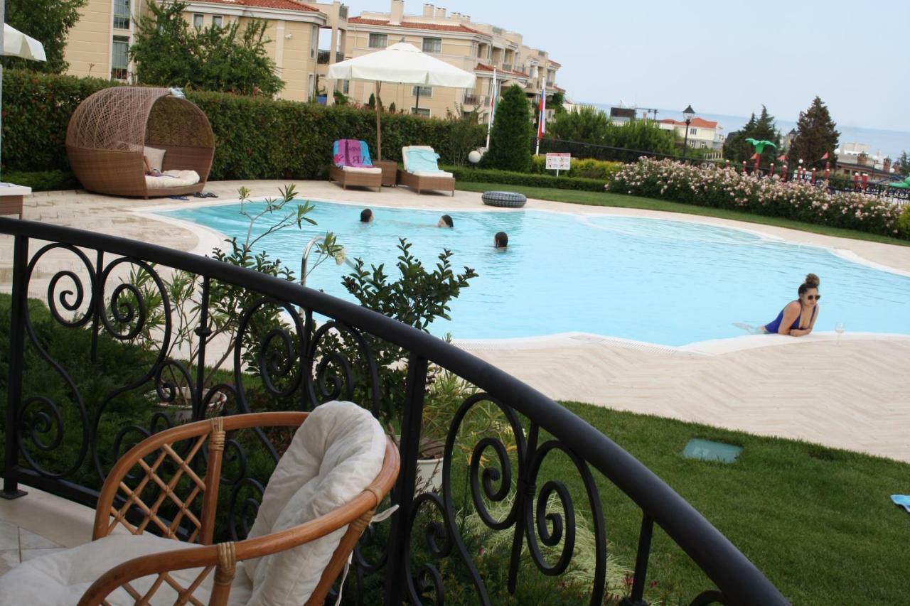 Apartments In Complex Sunny Island Deluxe تشيرنوموريتس المظهر الخارجي الصورة